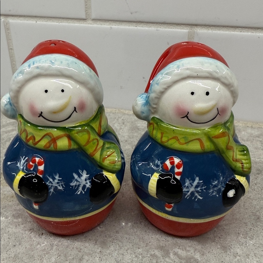 Snowman Salt and Pepper Shakers for Holiday Christmas